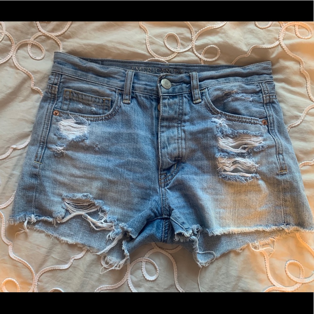 American Eagle cut off denim shorts